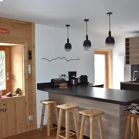 Apartment Cosy 3 Pieces - 6 Personnes, Balcon, Centre, Proche Commerces Et Telepherique - Fr-1-464-12 *